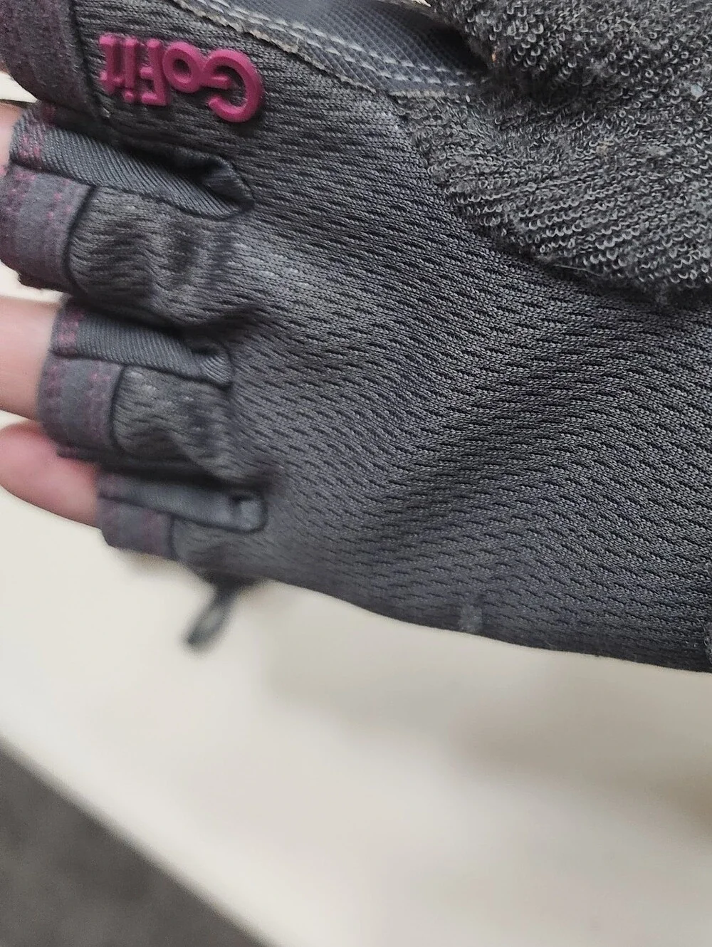 GoFit Women's Xtrainer Cross-Training Gloves